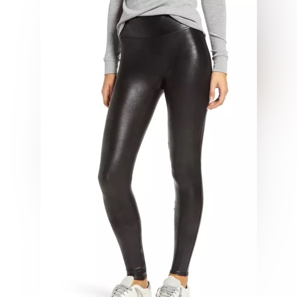 SPANX Pants - SPANX Faux Leather Leggings Black crackle size: M petite